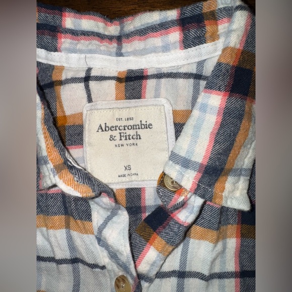 Abercrombie & Fitch Women’s Plaid Button Down Size XS - Picture 2 of 9